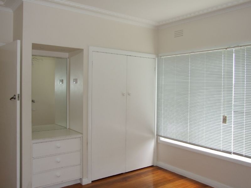 123 Service Road, Moe VIC 3825