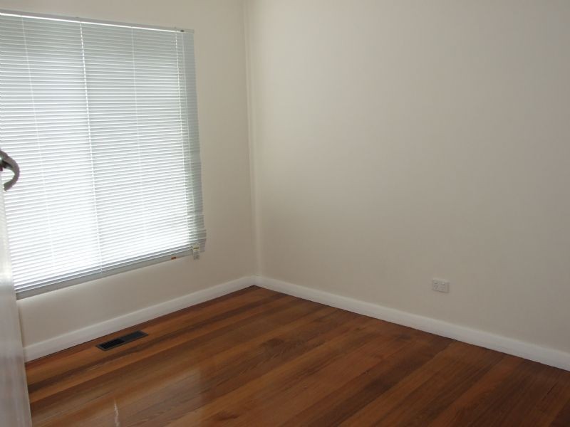 123 Service Road, Moe VIC 3825