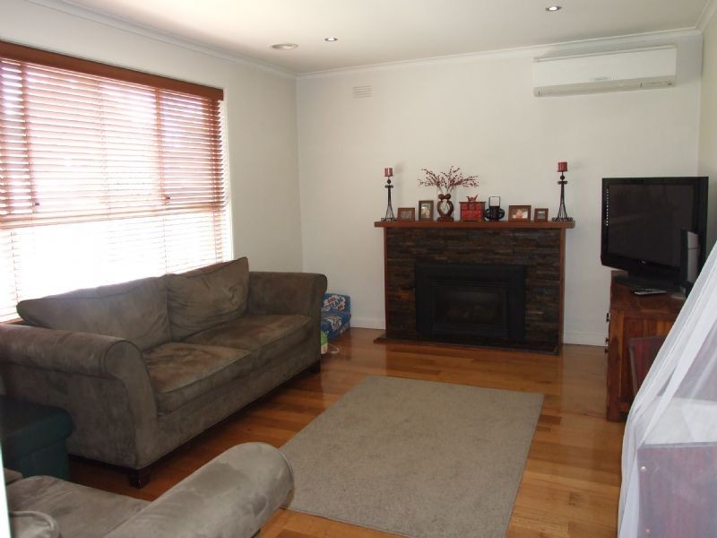 2 Castle Street, Moe VIC 3825