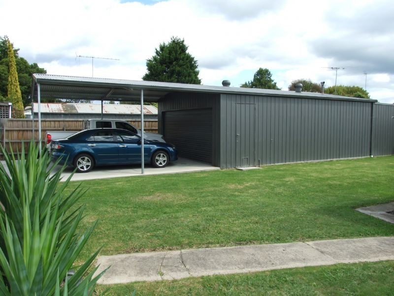 2 Castle Street, Moe VIC 3825