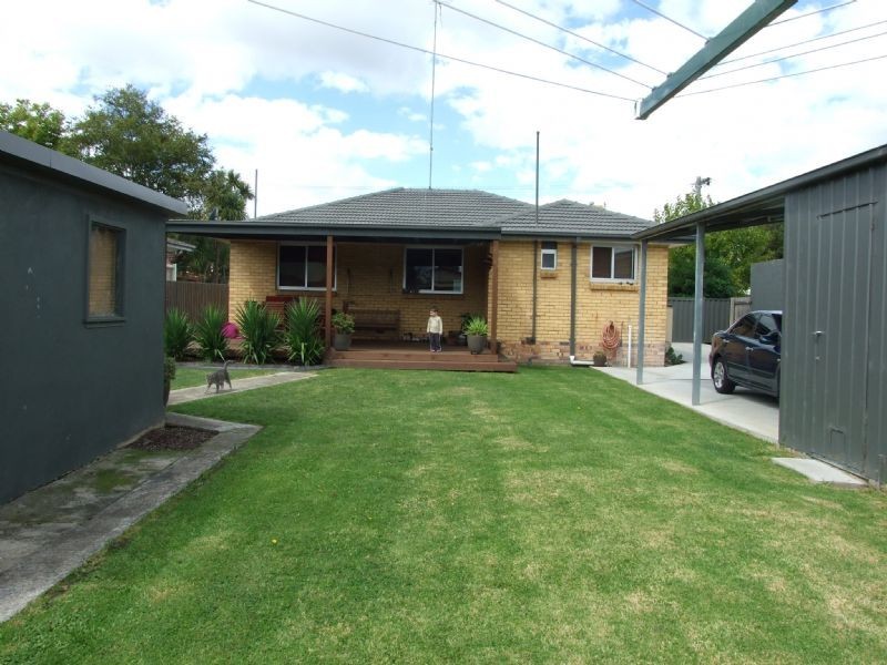 2 Castle Street, Moe VIC 3825