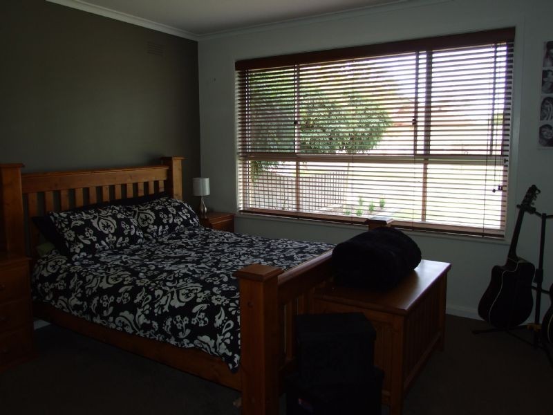 2 Castle Street, Moe VIC 3825