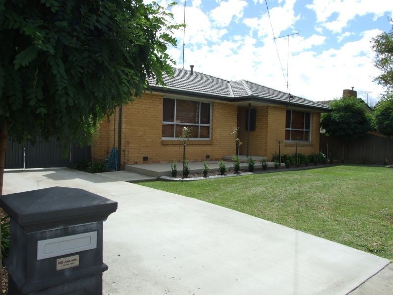 2 Castle Street, Moe VIC 3825