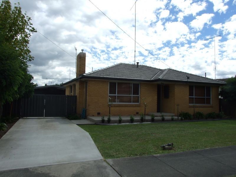 2 Castle Street, Moe VIC 3825
