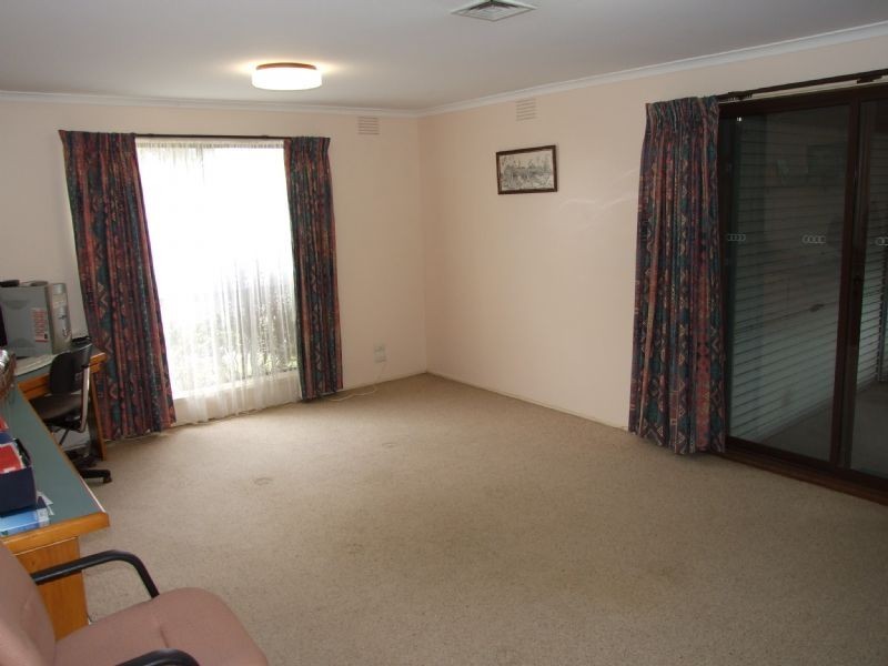 3 Colli Drive, Newborough VIC 3825