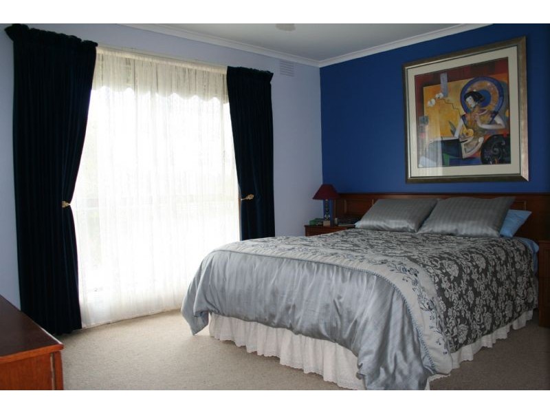 3 Colli Drive, Newborough VIC 3825