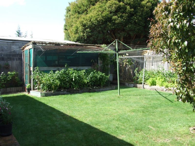 33 Abbott Street, Moe VIC 3825