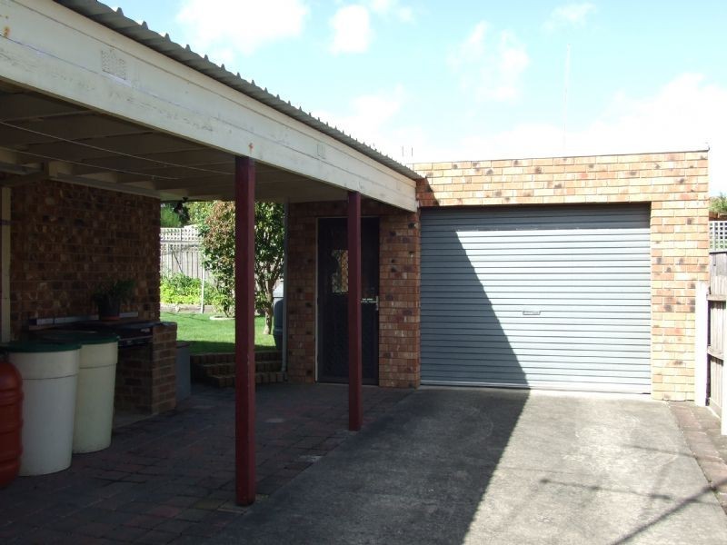 33 Abbott Street, Moe VIC 3825