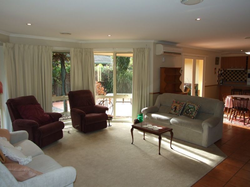 2 Wakefield Court, Newborough VIC 3825