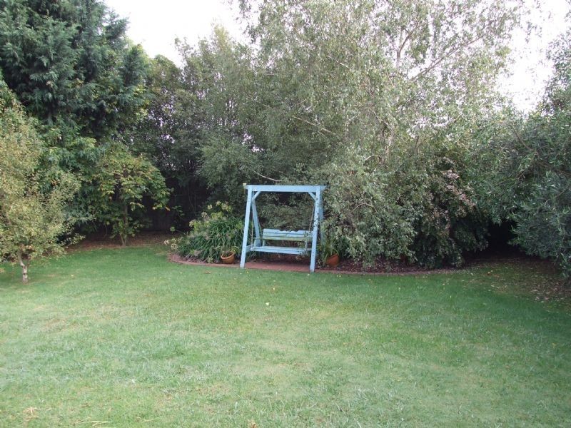 2 Wakefield Court, Newborough VIC 3825