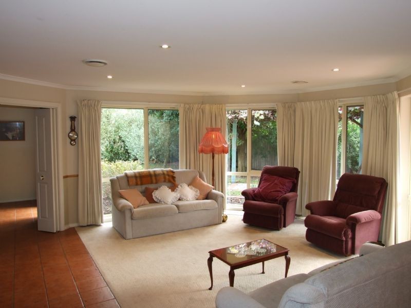 2 Wakefield Court, Newborough VIC 3825