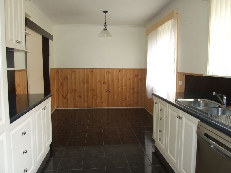 29 Staff Street, Moe VIC 3825