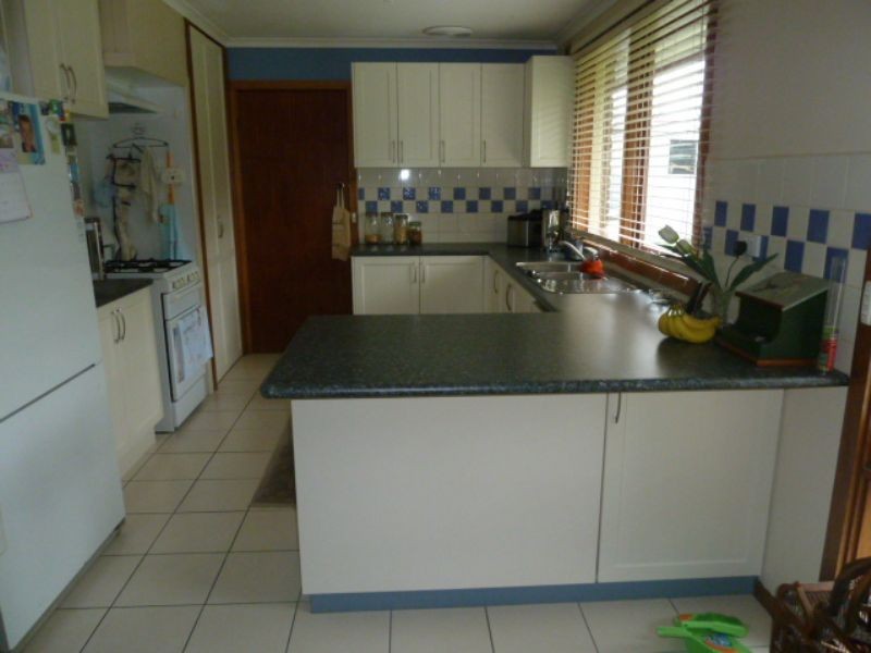 7 Helen Court, Moe VIC 3825