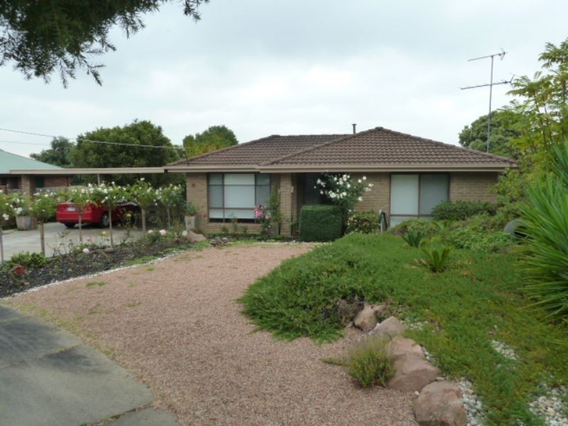 7 Leonis Court, Moe VIC 3825