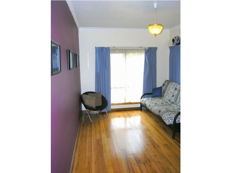 42 Service Road, Moe VIC 3825