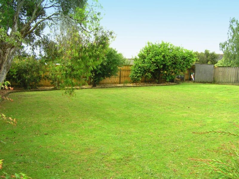 42 Service Road, Moe VIC 3825