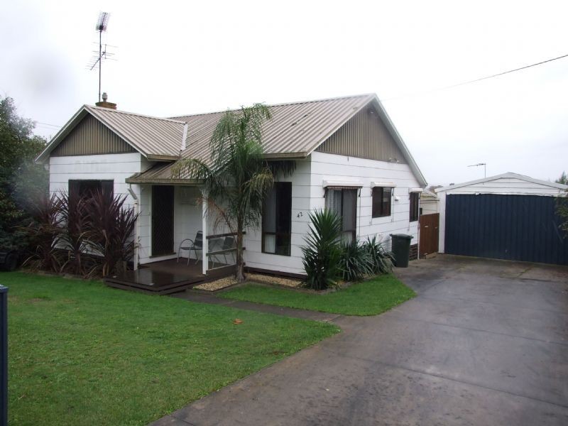 42 Service Road, Moe VIC 3825