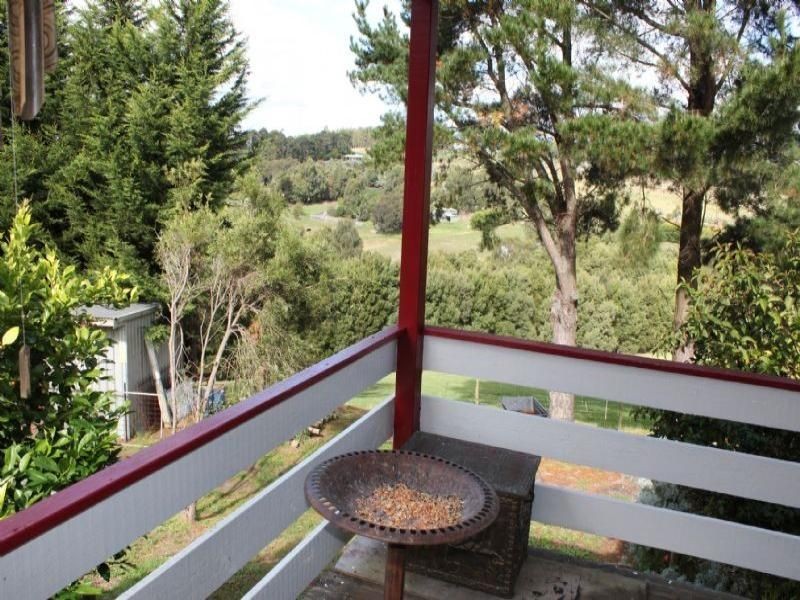 395 McDonalds Track, Hernes Oak VIC 3825