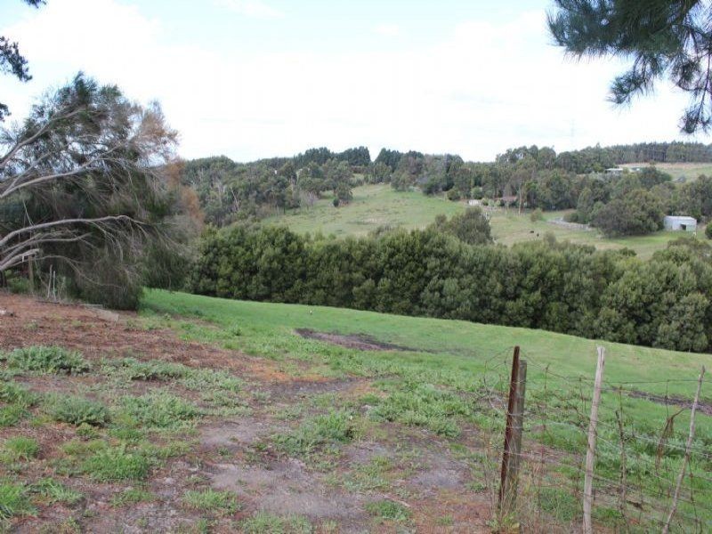 395 McDonalds Track, Hernes Oak VIC 3825