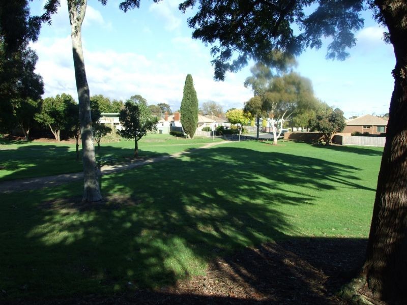 16 Reservoir Road, Moe VIC 3825