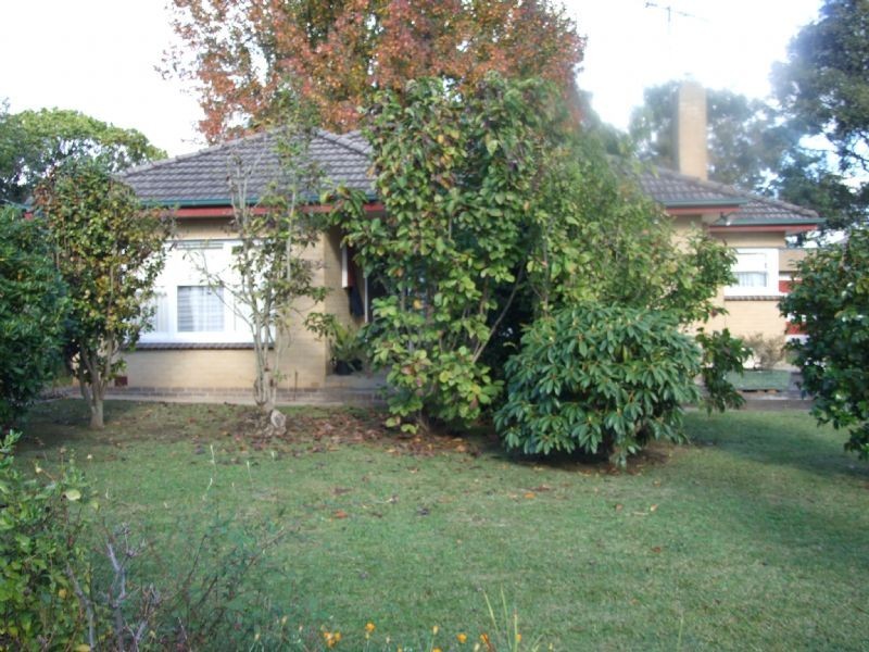 16 Reservoir Road, Moe VIC 3825