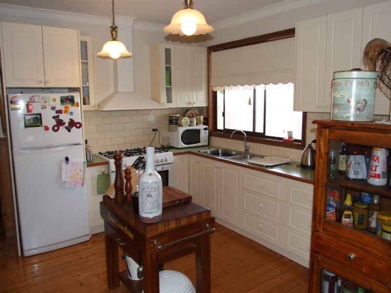 24  Alexander Avenue, Moe VIC 3825