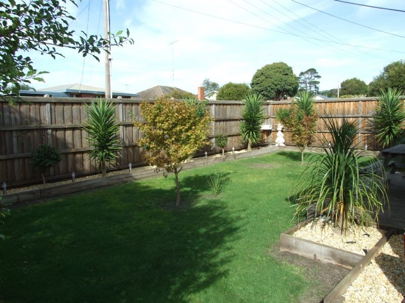 24  Alexander Avenue, Moe VIC 3825