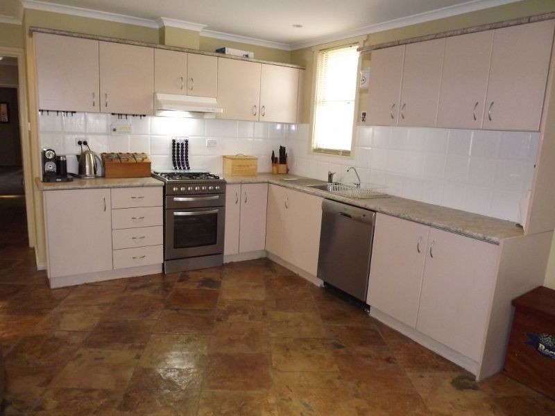 8 Mirboo Street, Newborough VIC 3825