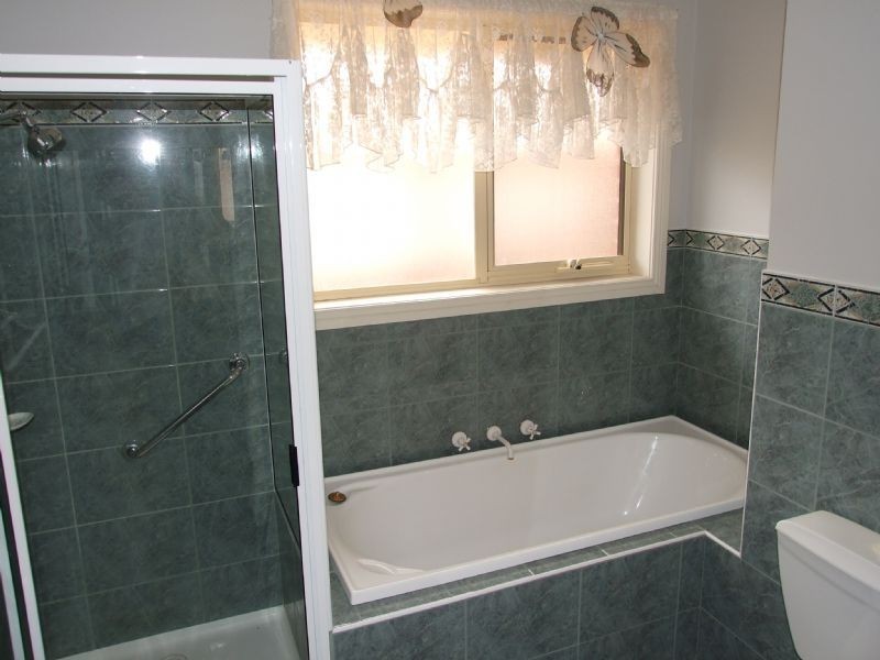 39 Wirrana Drive, Moe VIC 3825