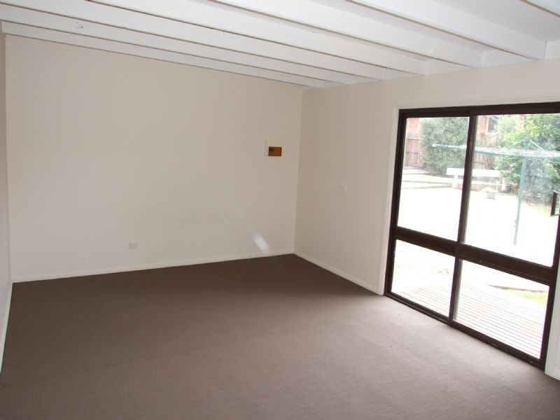 39 Wirrana Drive, Moe VIC 3825