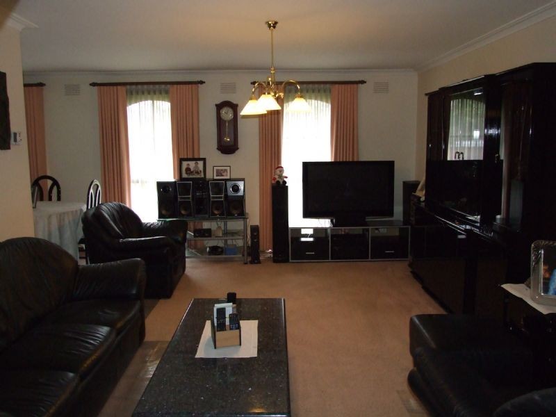 42 Northern Avenue, Newborough VIC 3825