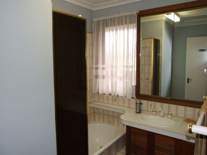 42 Northern Avenue, Newborough VIC 3825