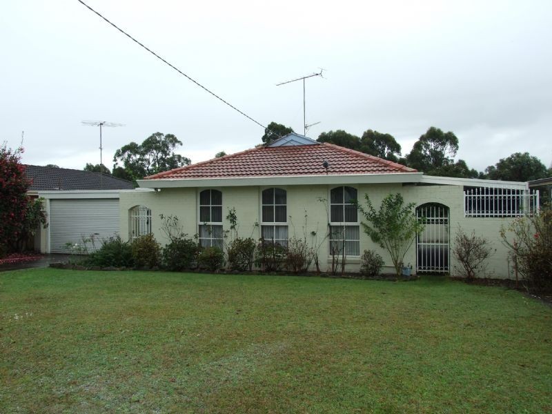 42 Northern Avenue, Newborough VIC 3825