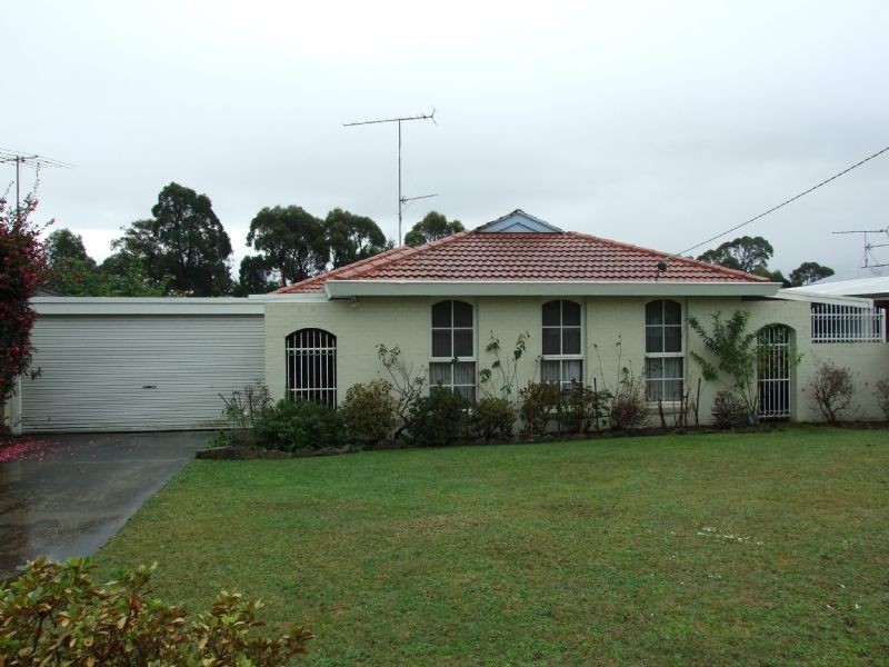 42 Northern Avenue, Newborough VIC 3825