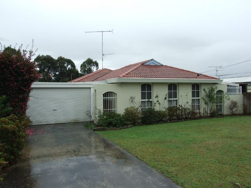 42 Northern Avenue, Newborough VIC 3825