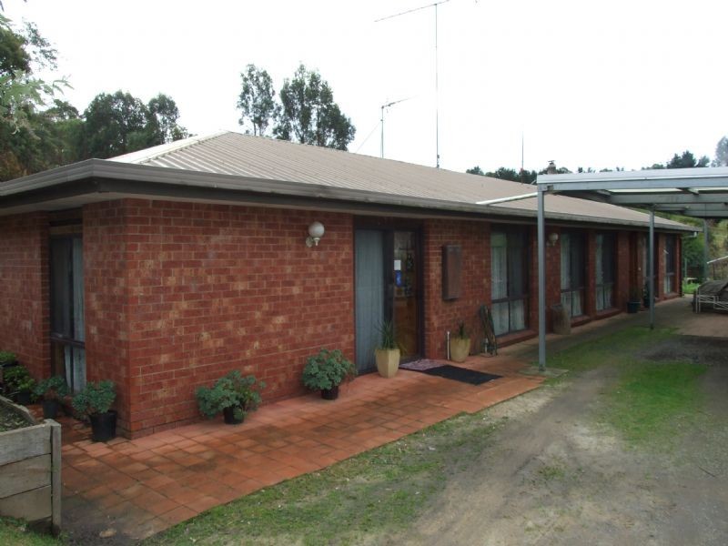 15 Yasmin Drive, Hernes Oak VIC 3825