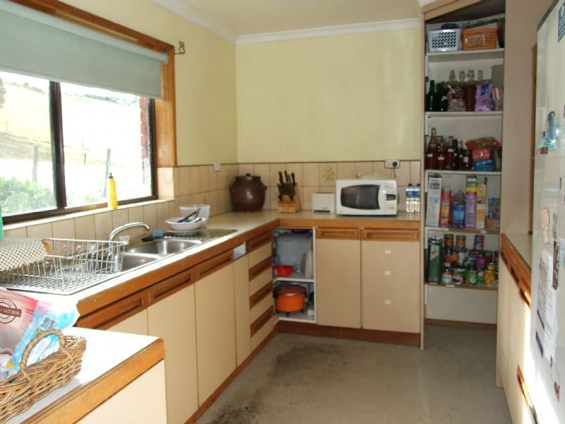 15 Yasmin Drive, Hernes Oak VIC 3825