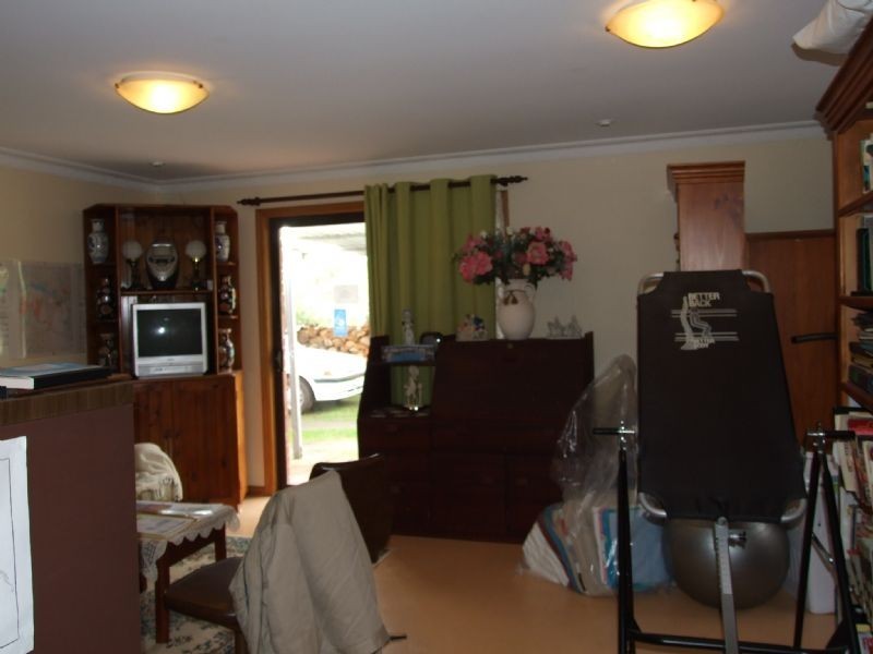 15 Yasmin Drive, Hernes Oak VIC 3825