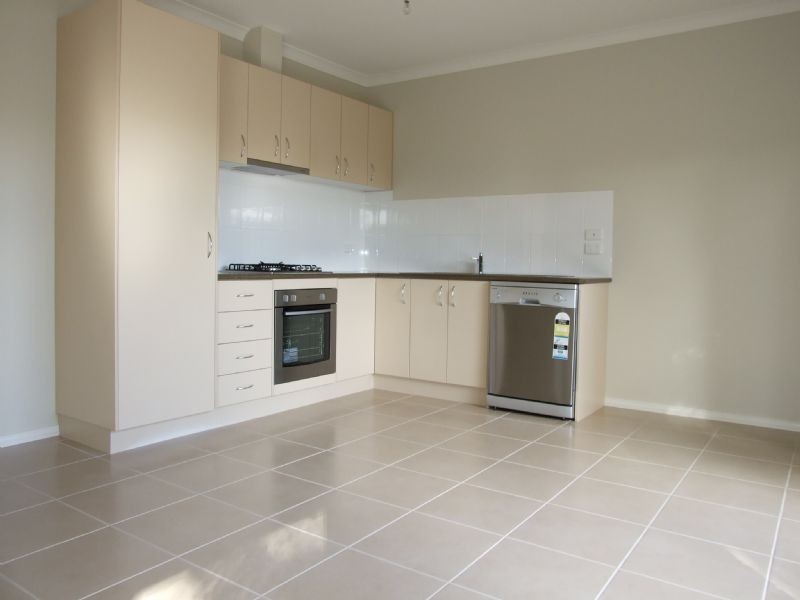 3/49 Sweetwater Place, Moe VIC 3825