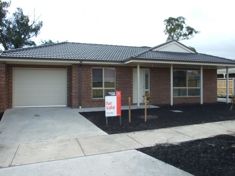 1/49 Sweetwater Place, Moe VIC 3825