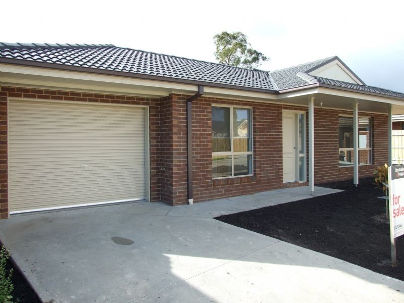 1/49 Sweetwater Place, Moe VIC 3825