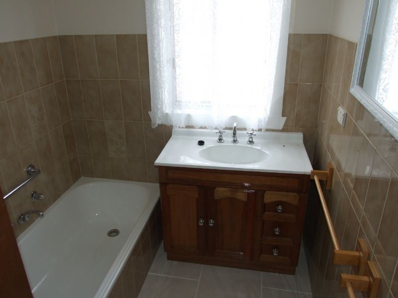 24 Monash Road, Newborough VIC 3825