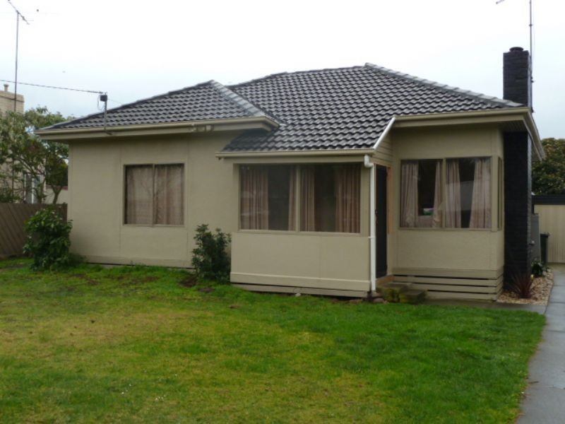 6 Hawker Street, Moe VIC 3825