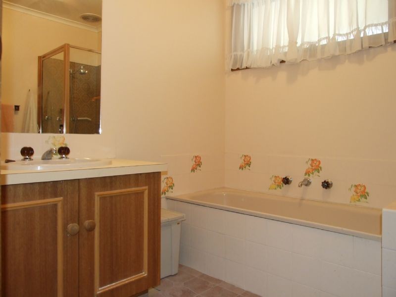 3/32 Mitchells Road, Moe VIC 3825