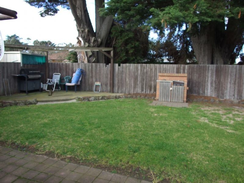 2/35 Austin Avenue, Moe VIC 3825