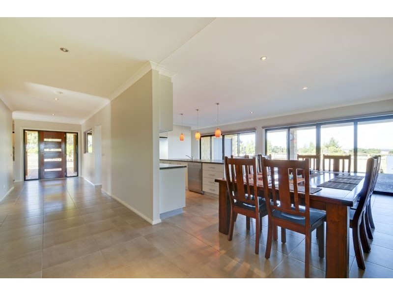 15 Hollander Drive, Yallourn North VIC 3825