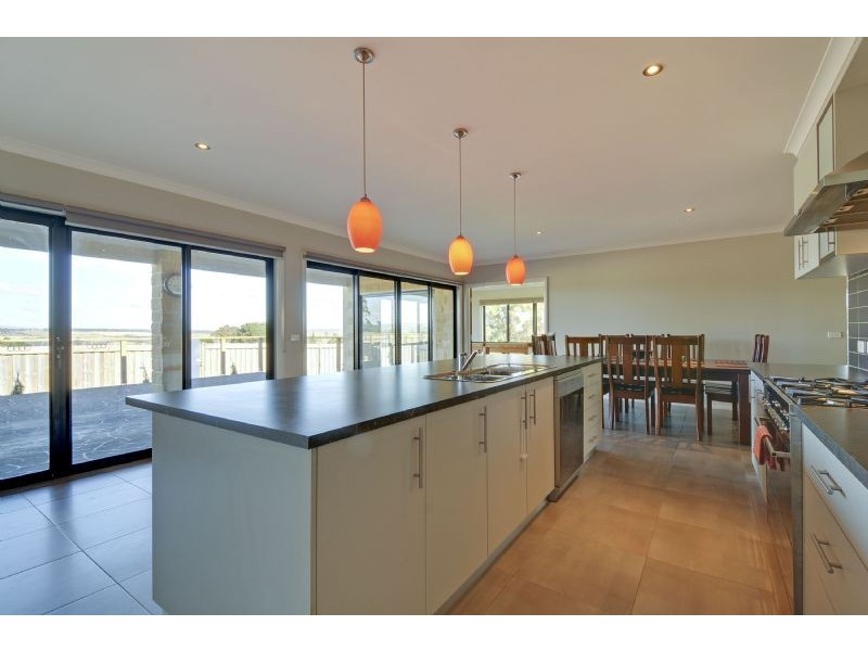 15 Hollander Drive, Yallourn North VIC 3825
