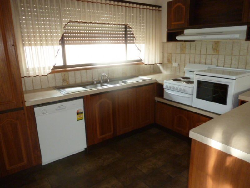 1/12 Libra Crescent, Moe VIC 3825