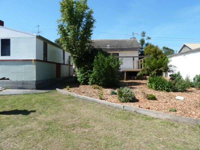 40 Service Road, Moe VIC 3825