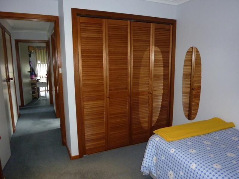 2/1 Baxter Court, Moe VIC 3825